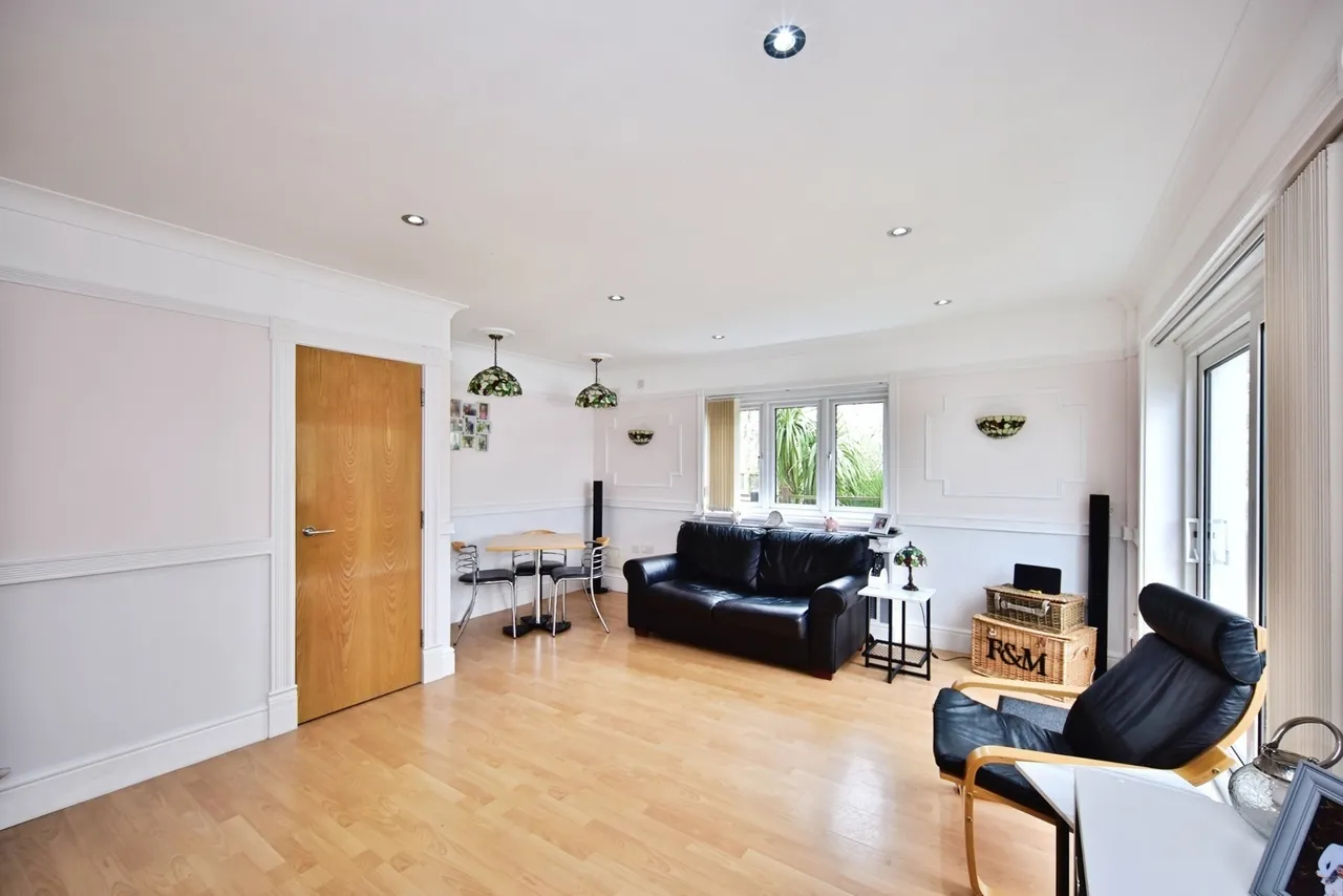 New Hythe Lane, Larkfield, ME20, photo 11