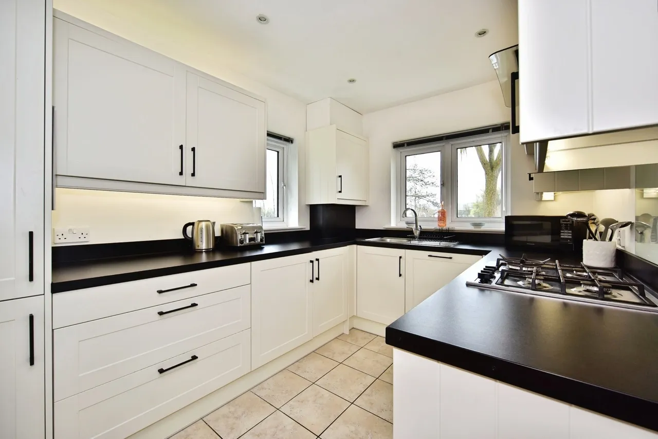 New Hythe Lane, Larkfield, ME20, photo 13