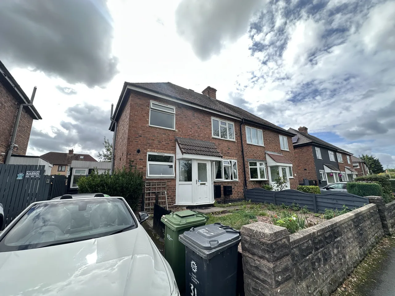 3 bed property to rent — HILTON ROAD, FEATHERSTONE, WV10