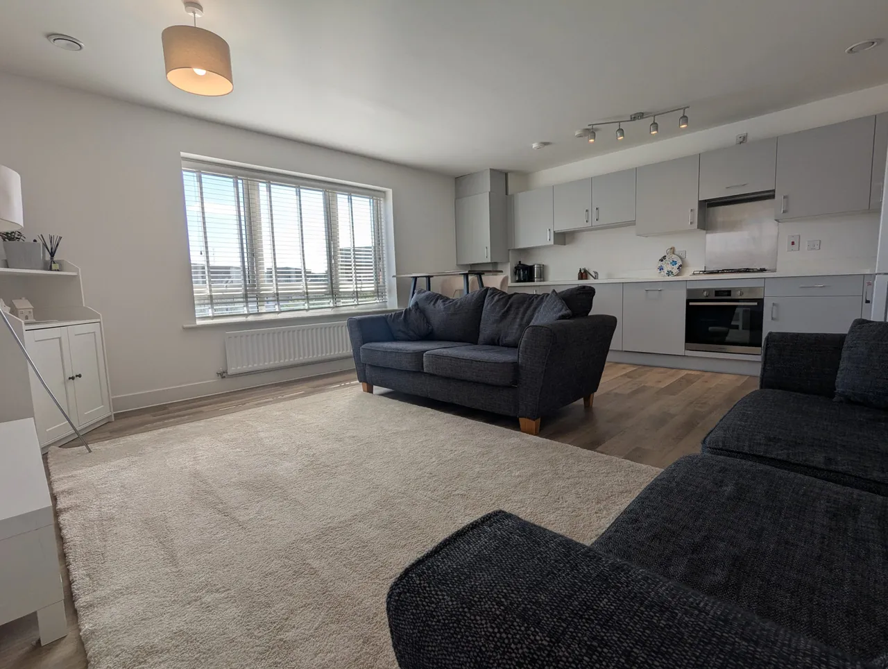 Reigate and Banstead, RH1, photo 3