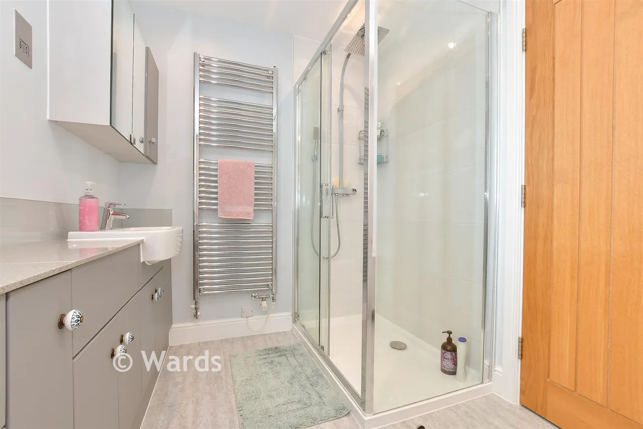 St. Crispin Close, Worth, CT14, photo 9