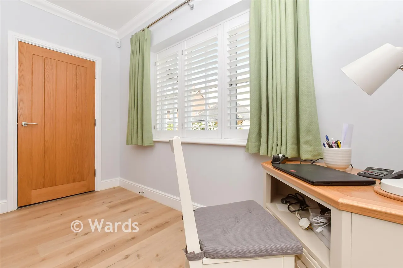St. Crispin Close, Worth, CT14, photo 19