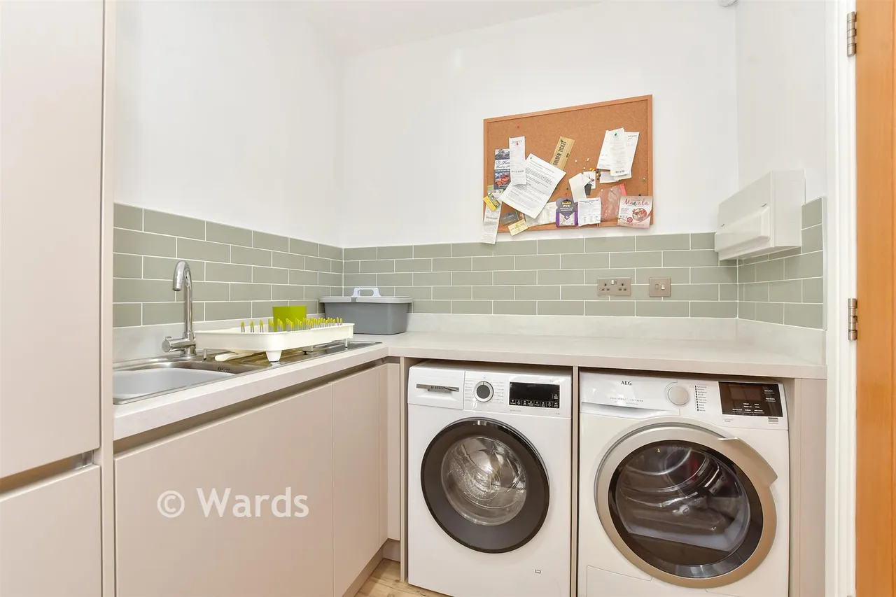 St. Crispin Close, Worth, CT14, photo 7