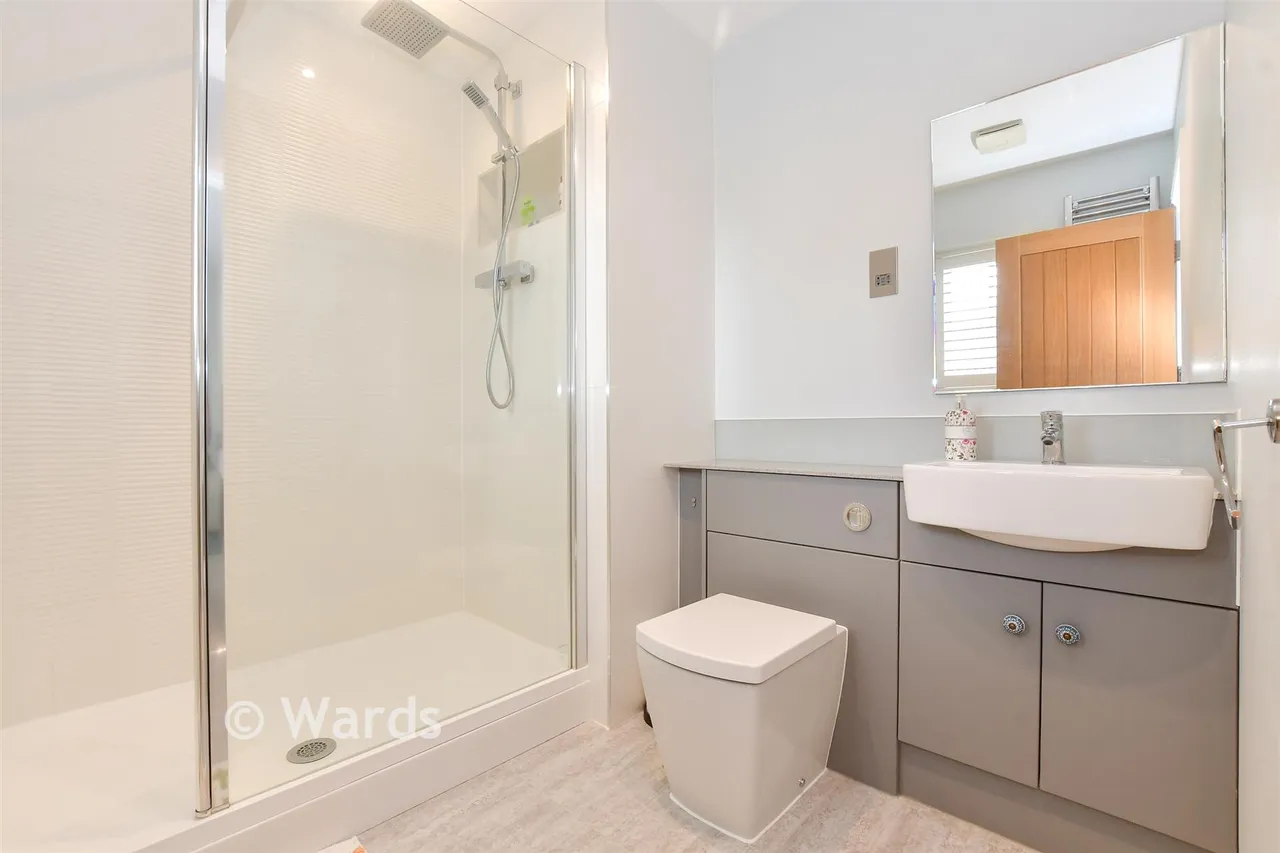 St. Crispin Close, Worth, CT14, photo 10