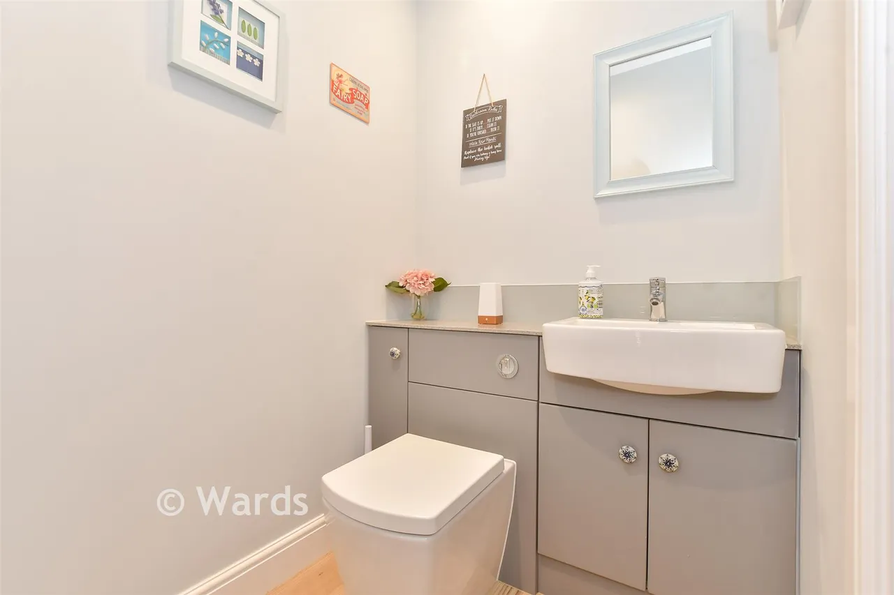 St. Crispin Close, Worth, CT14, photo 11