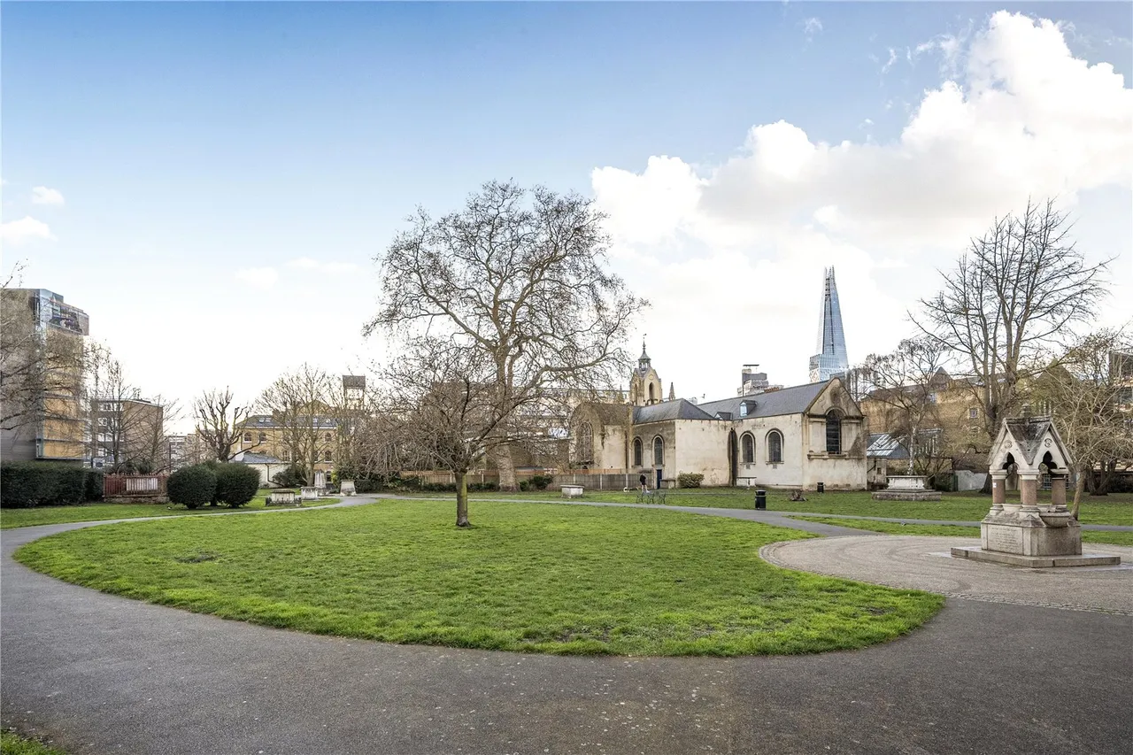 Bermondsey Square, London, SE1, photo 23