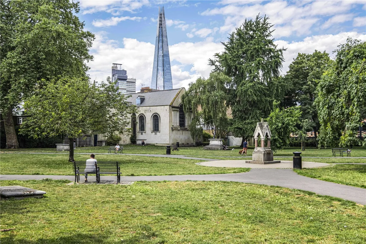 Bermondsey Square, London, SE1, photo 29