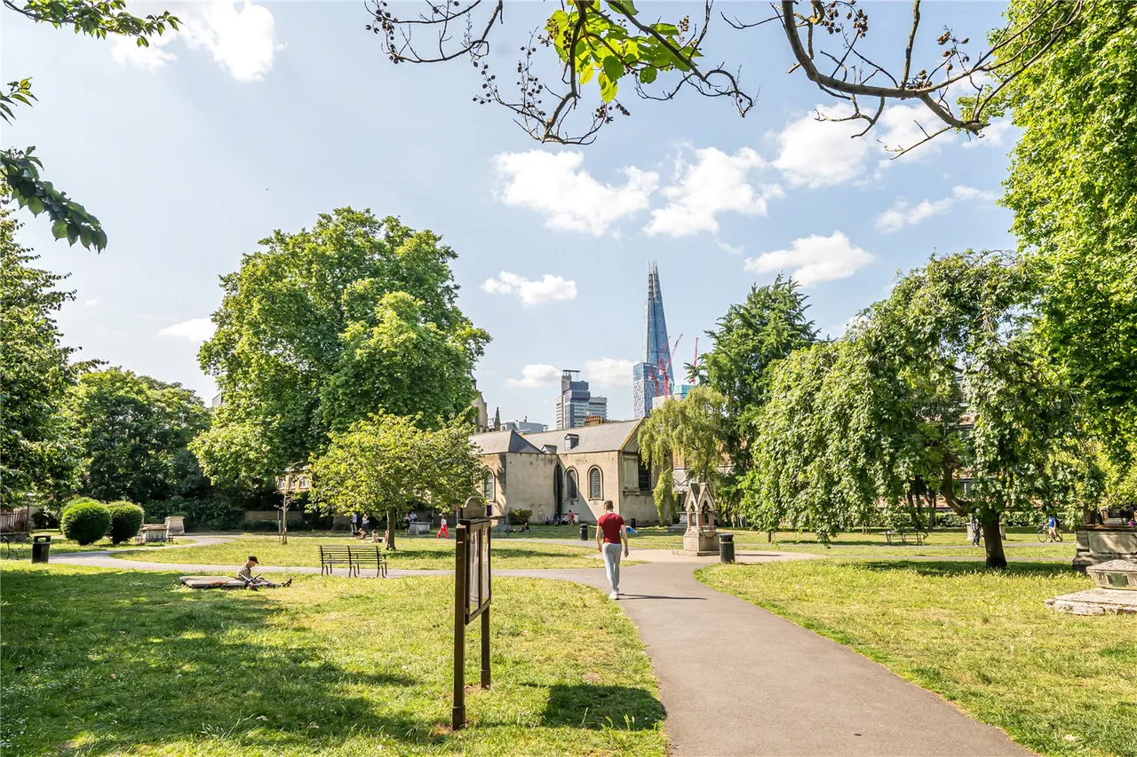 Bermondsey Square, London, SE1, photo 25
