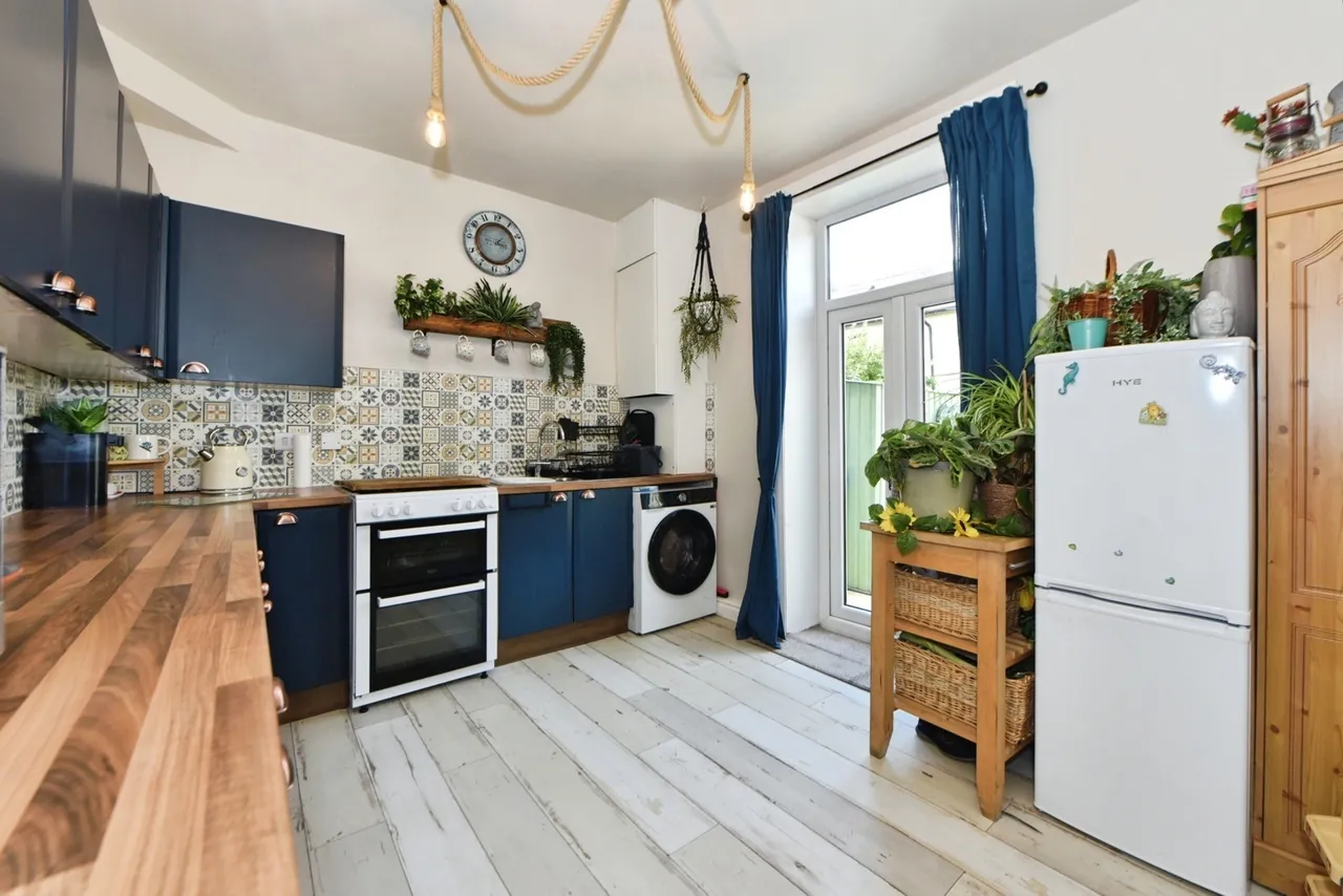Clifton Street, Sough, BB18, photo 4