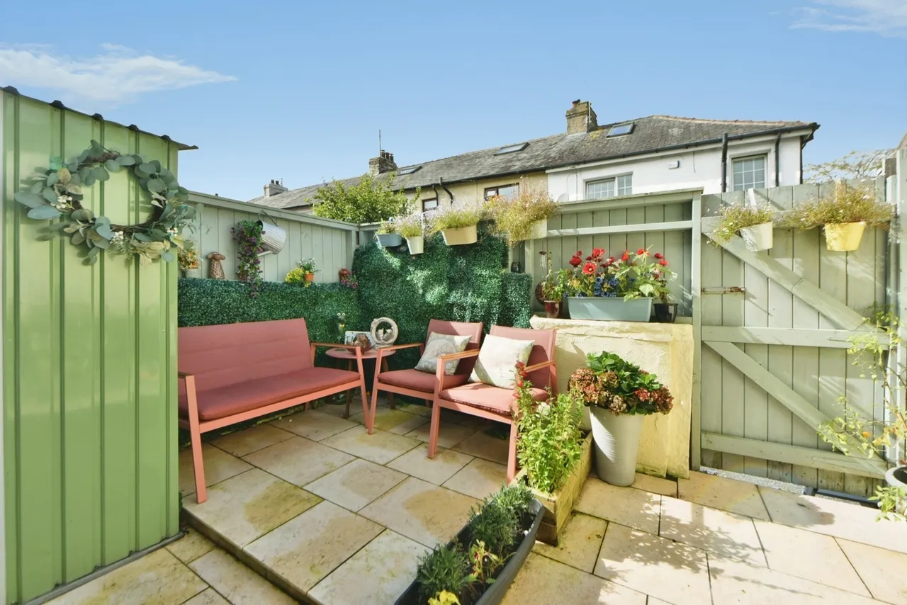 Clifton Street, Sough, BB18, photo 3