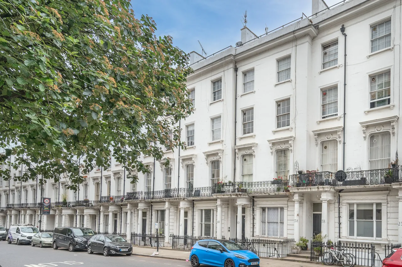 240a Gloucester Terrace, London, photo 3