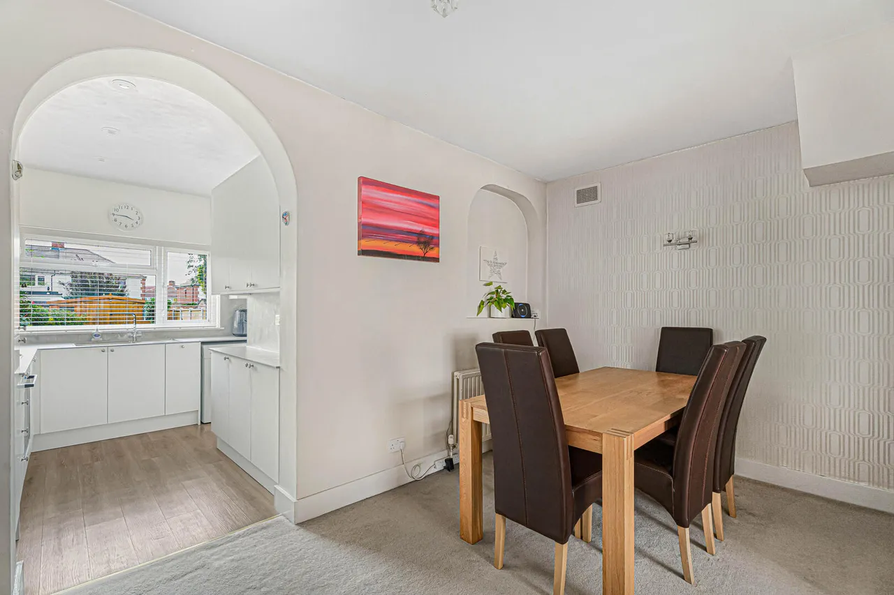 Pembroke Avenue, Enfield, EN1, photo 4
