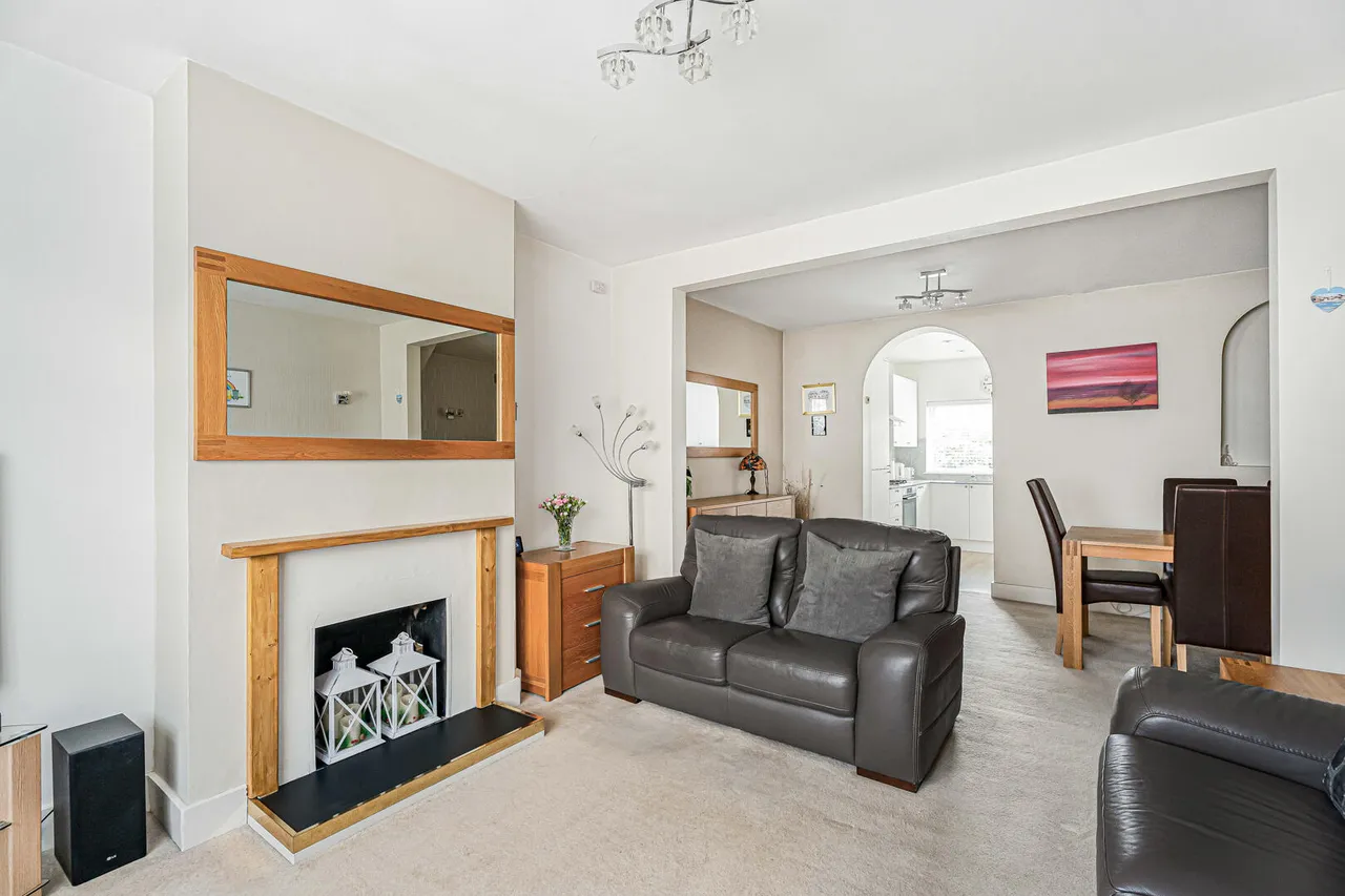 Pembroke Avenue, Enfield, EN1, photo 5