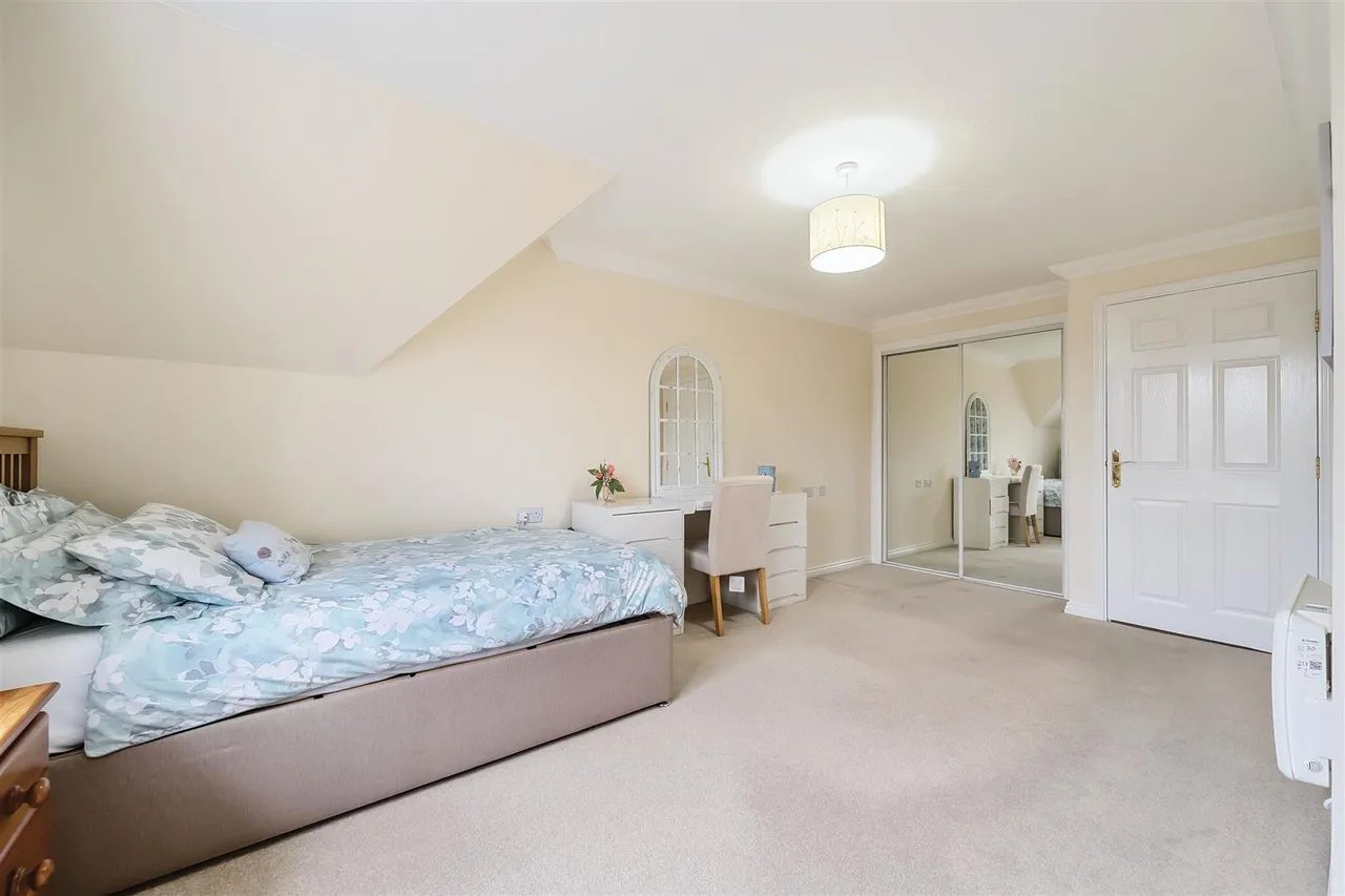 Warwick Road, Solihull, B92, photo 6
