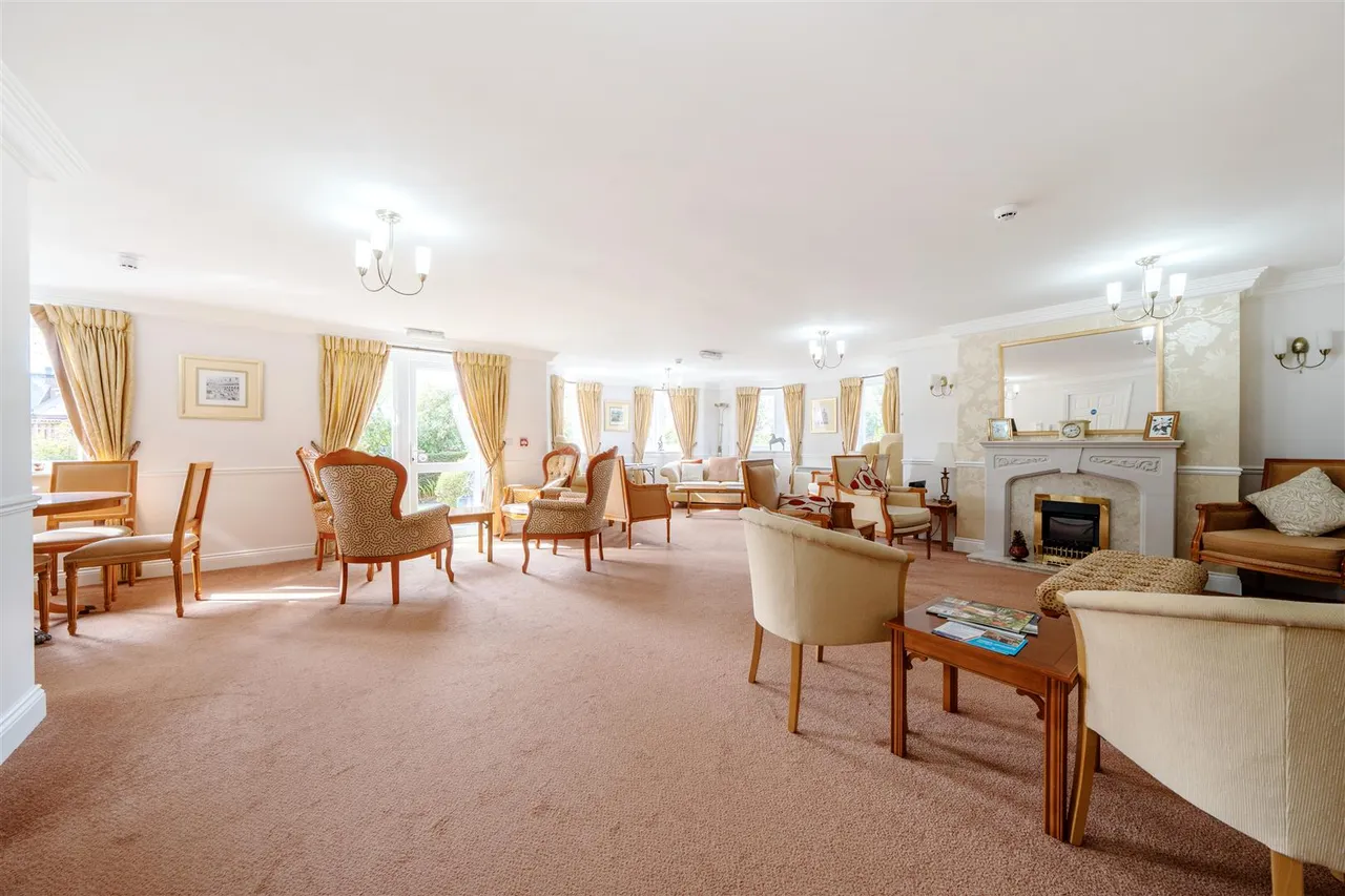 Warwick Road, Solihull, B92, photo 12