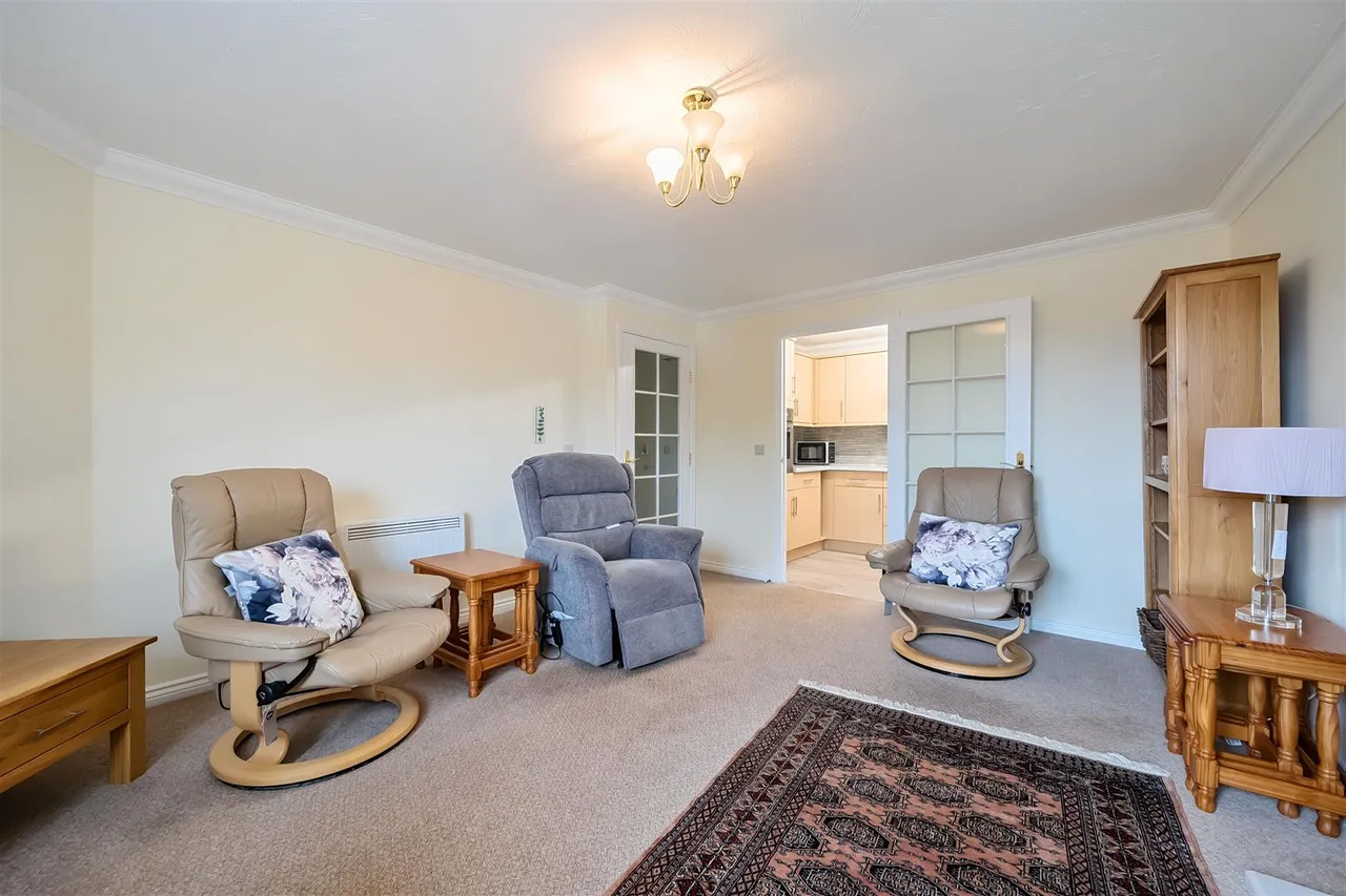 Warwick Road, Solihull, B92, photo 4