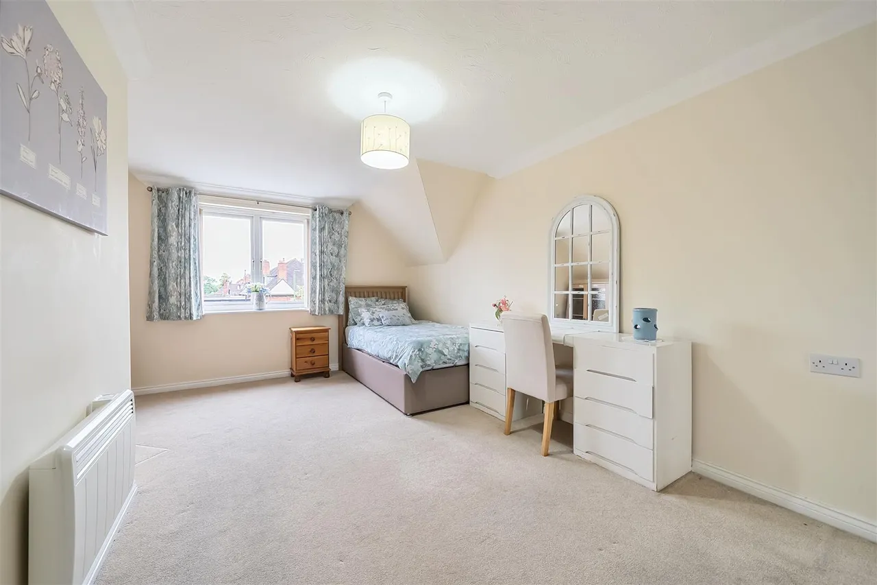Warwick Road, Solihull, B92, photo 5