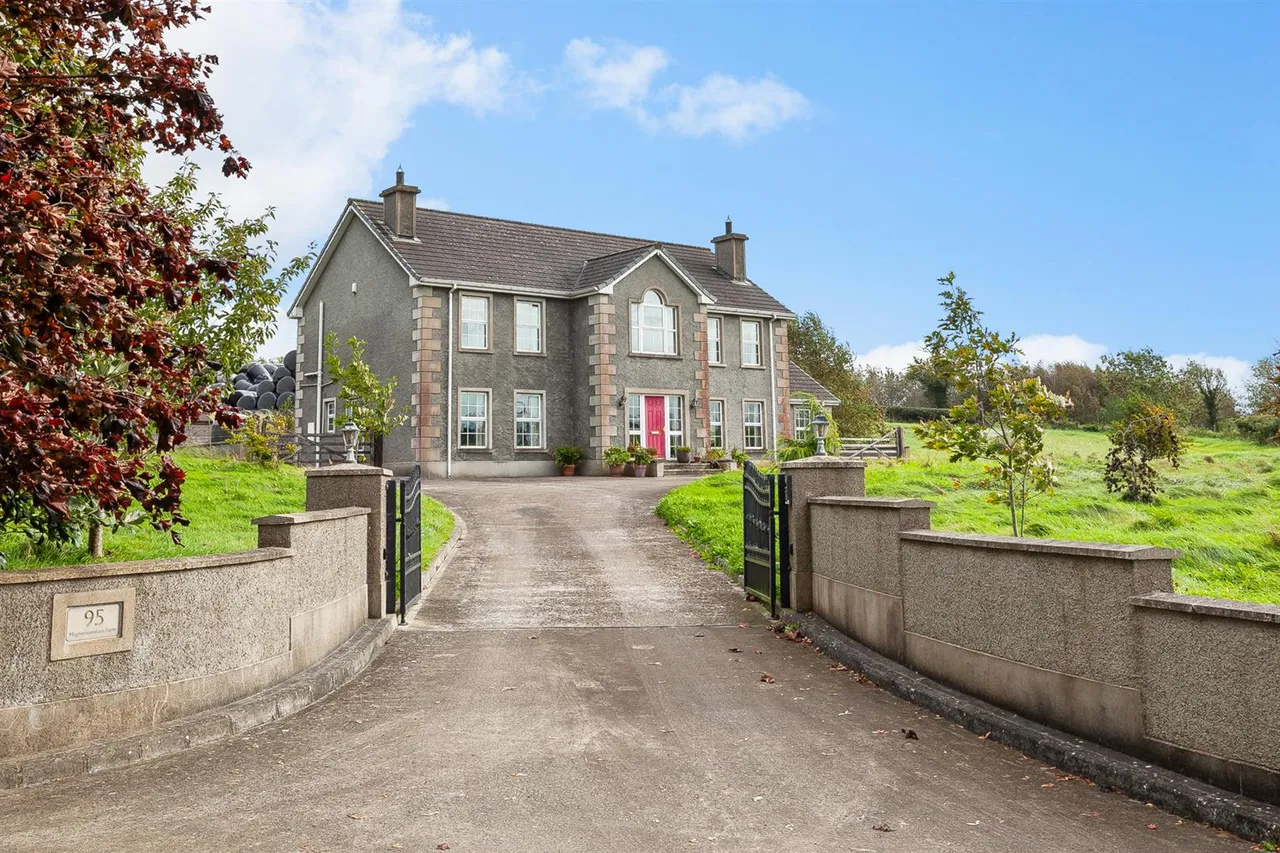 5 bed house for sale, Drumlough Road, Annahilt, BT26