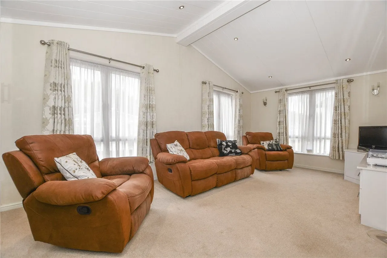 Pinewood Caravan Park, Wokingham, RG40, photo 7