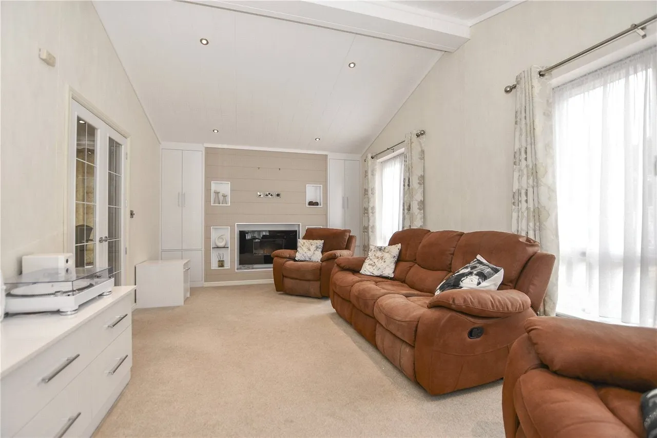 Pinewood Caravan Park, Wokingham, RG40, photo 2