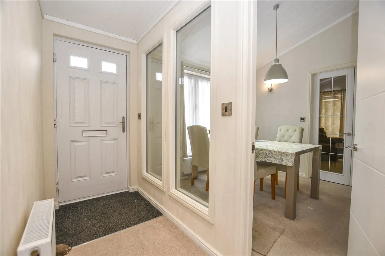 Pinewood Caravan Park, Wokingham, RG40, photo 3