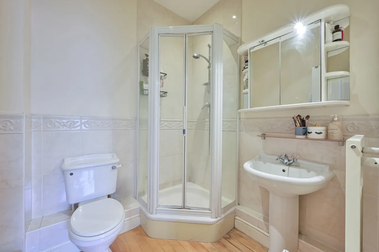 93 Chapman Square, London, photo 7