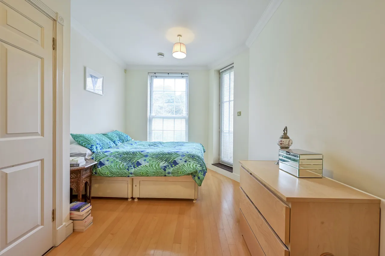 93 Chapman Square, London, photo 6