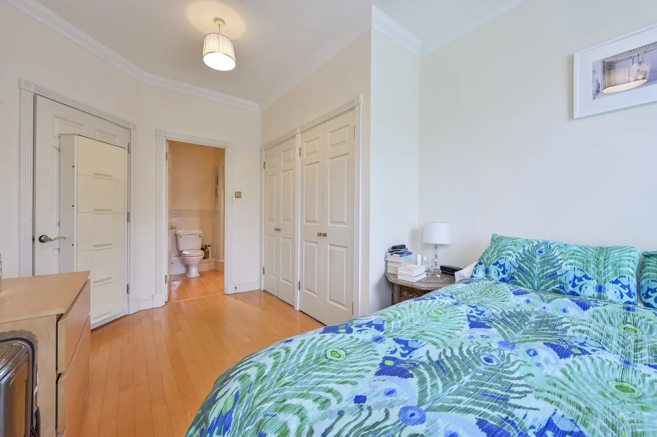 93 Chapman Square, London, photo 5
