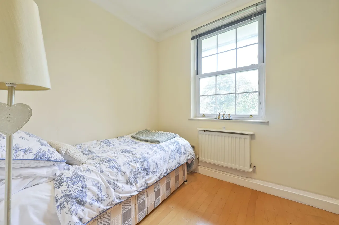 93 Chapman Square, London, photo 9