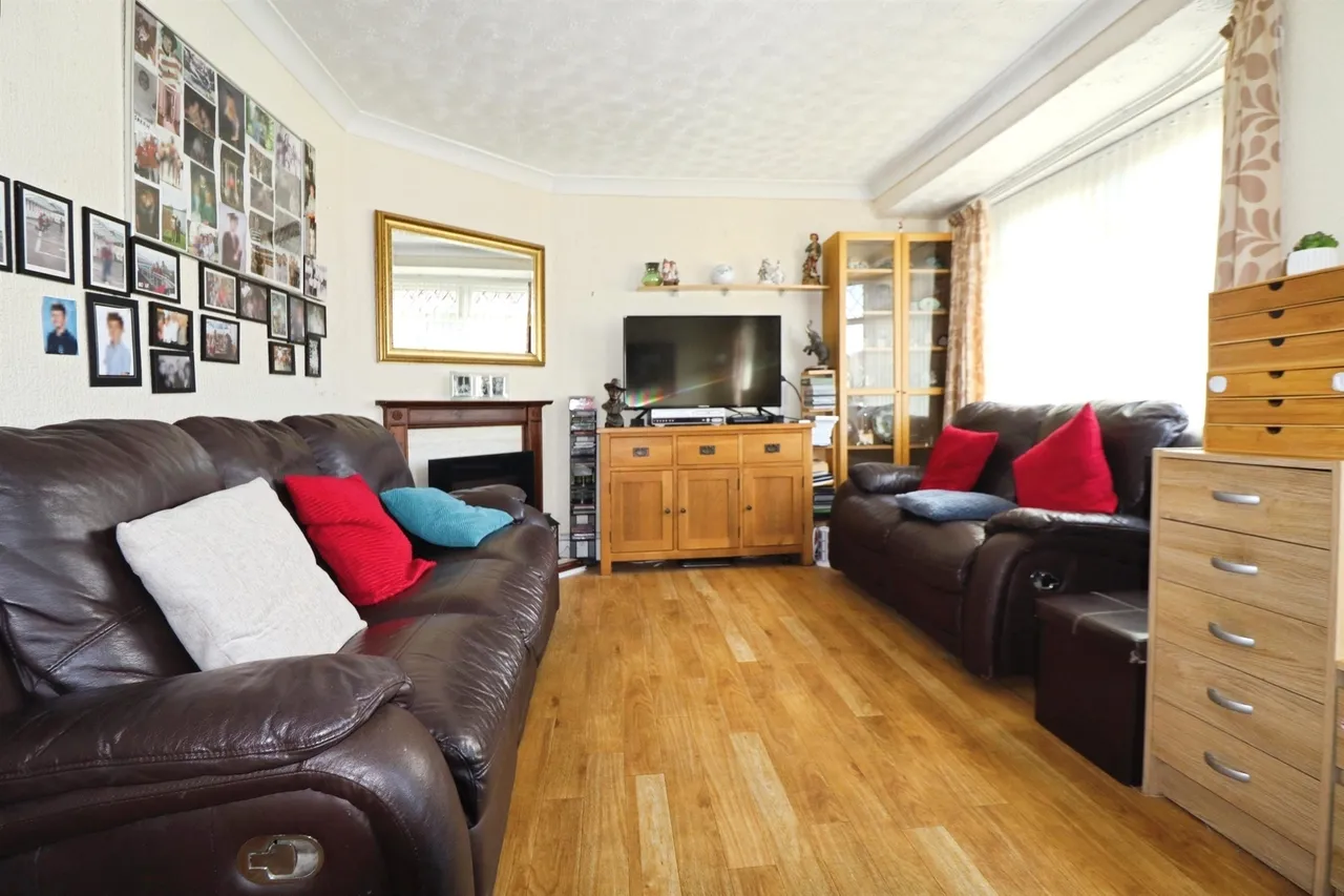 Wroughton Place, Fairwater, CF5, photo 2