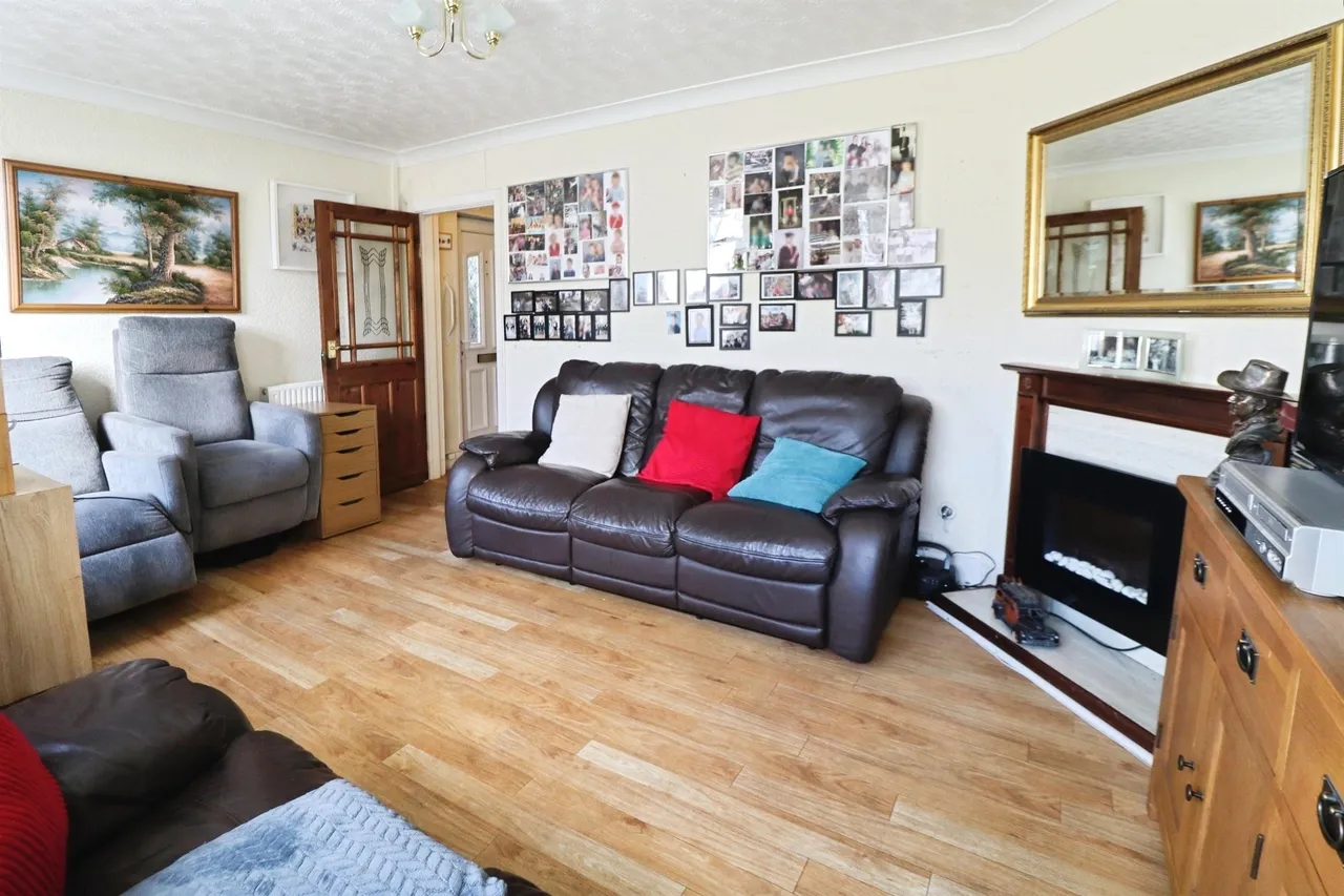 Wroughton Place, Fairwater, CF5, photo 3