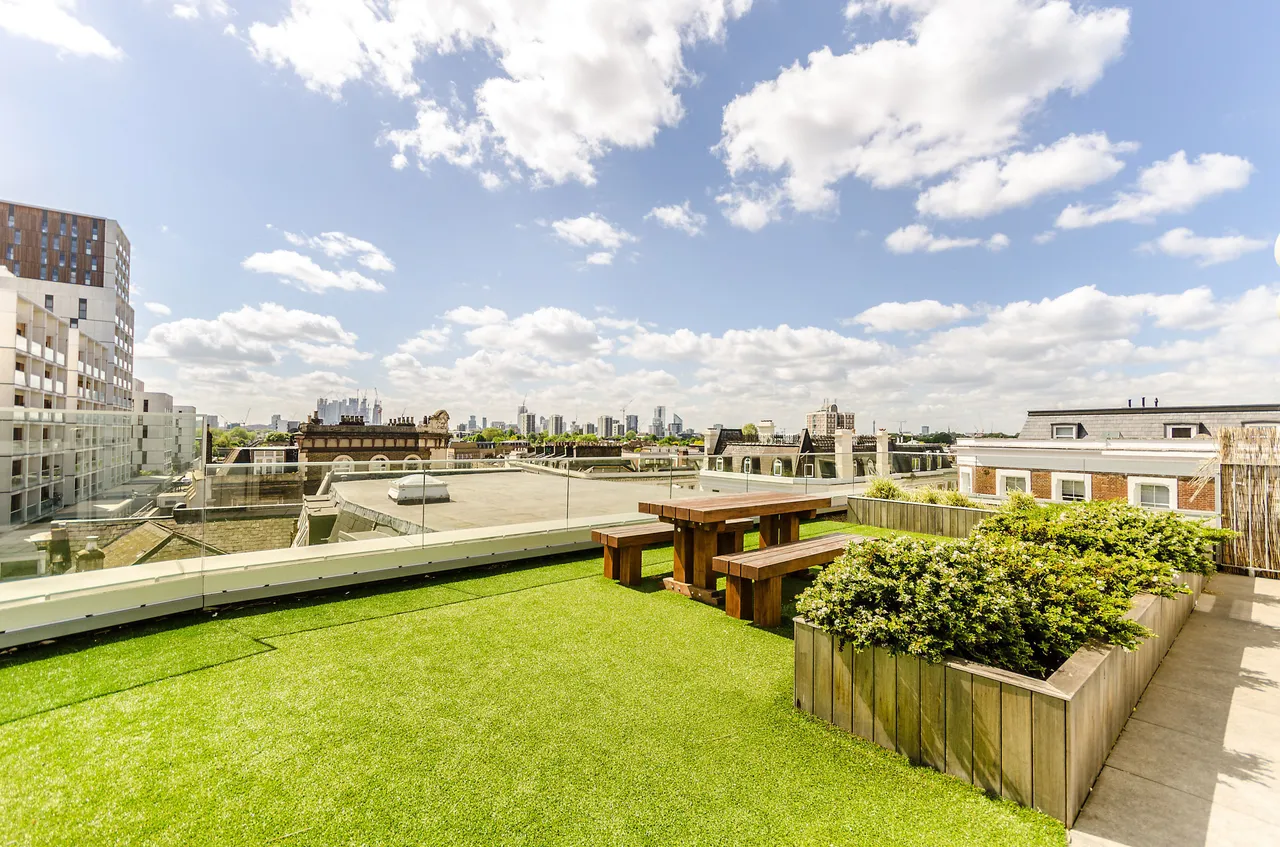 Flat 2, 10 Kingsland High Street, London, photo 8