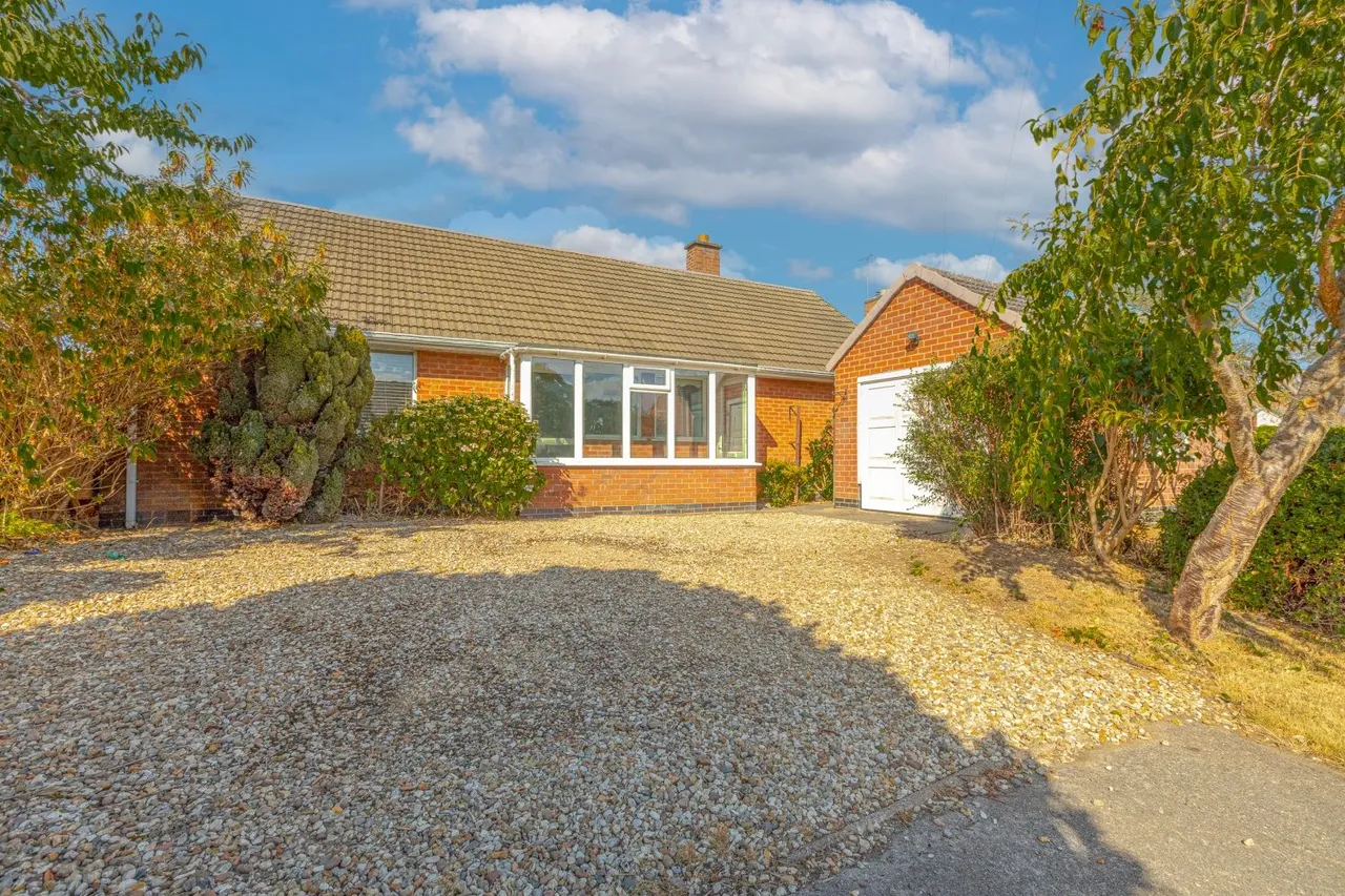 2 bed house for sale, Kilby Road, Fleckney, LE8