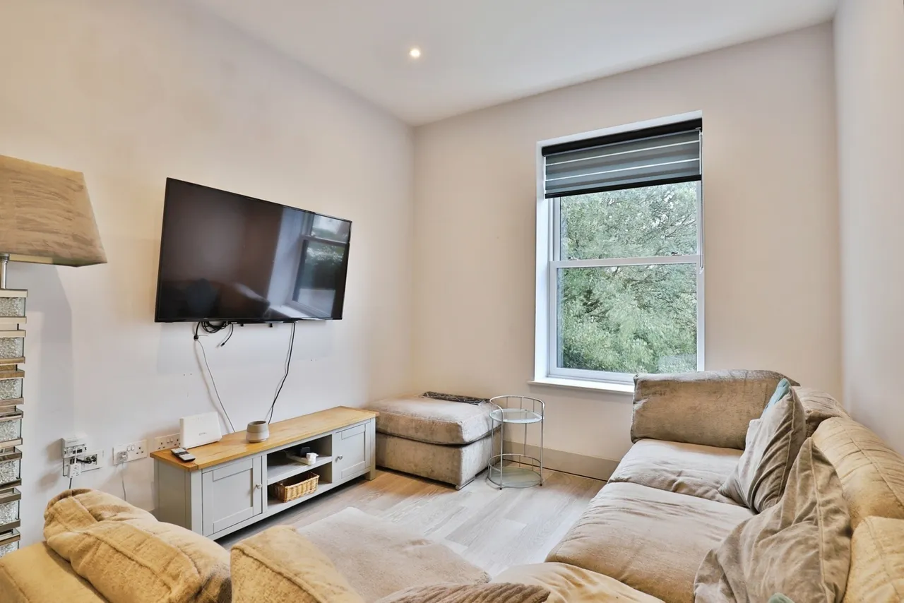 Christchurch Road, Bournemouth, BH1, photo 8