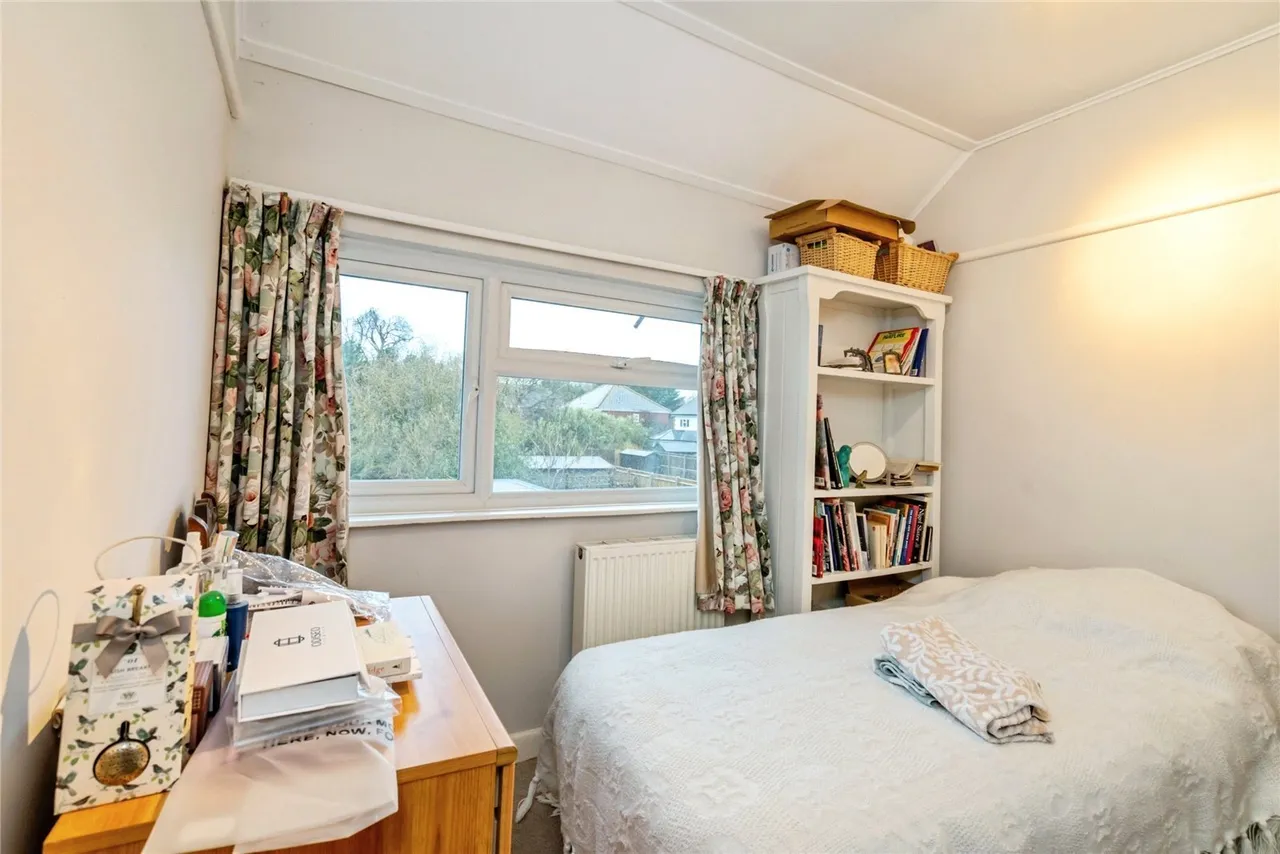 Bell Lane, Birdham, PO20, photo 7