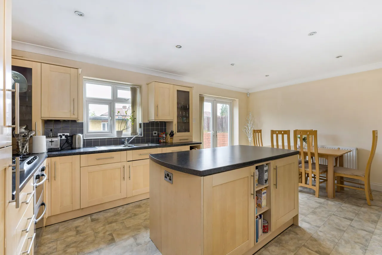 Peareswood Gardens, Stanmore, HA7, photo 13