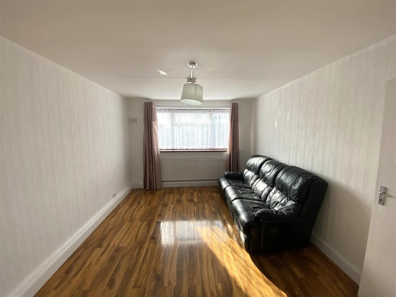 Norwood Road, Southall, photo 4