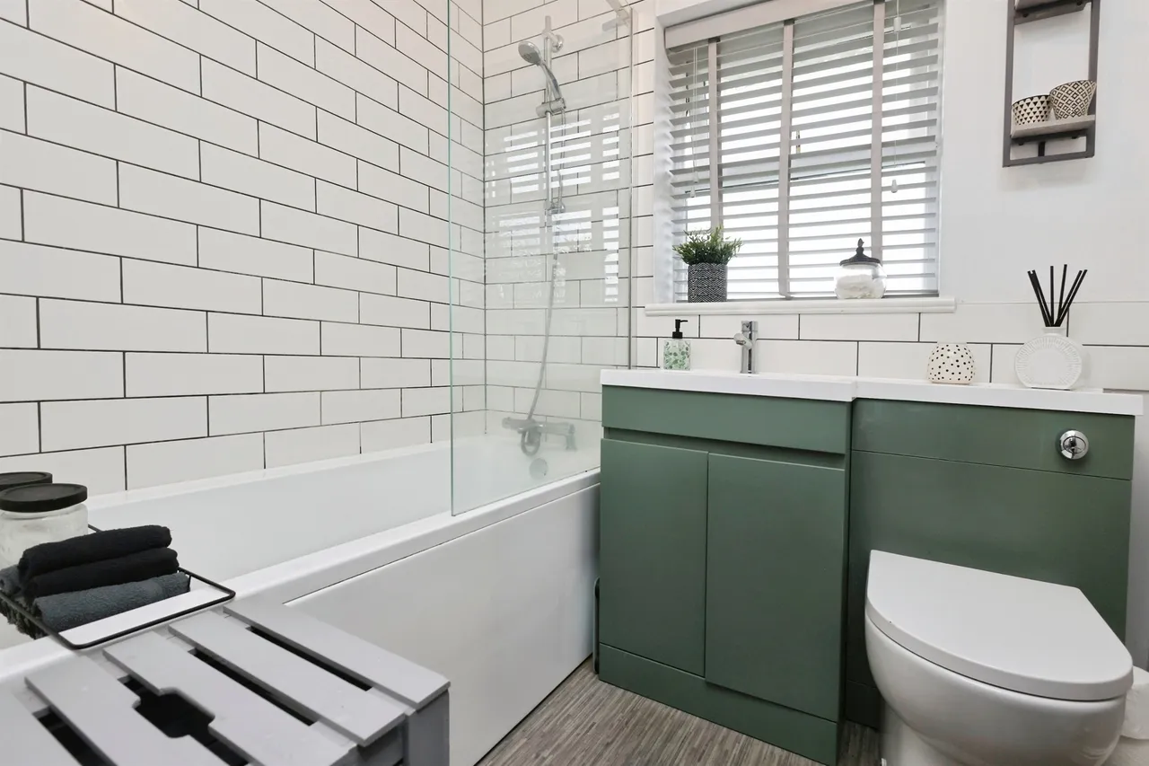 Churchill Drive, Rowley Regis, B65, photo 7