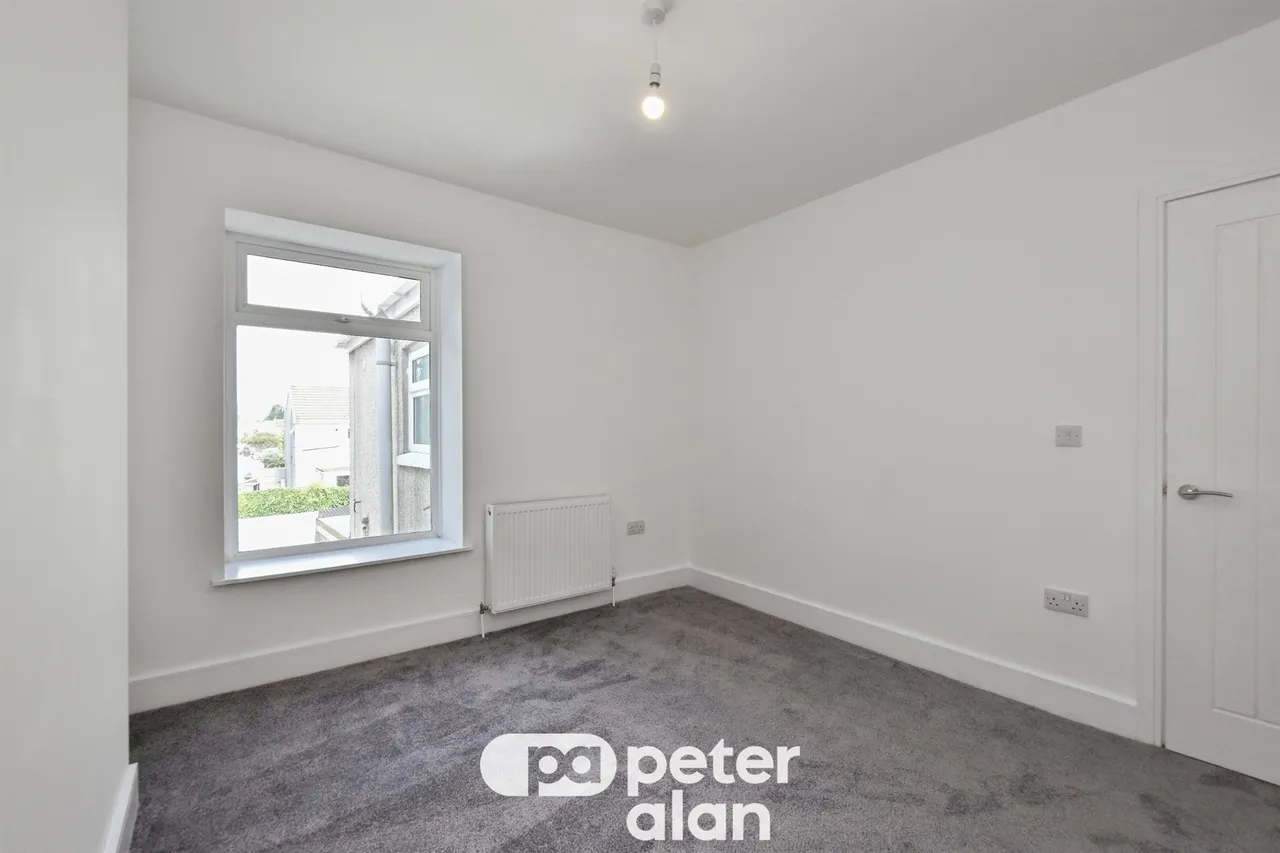 Tucker Street, Neath, SA11, photo 16
