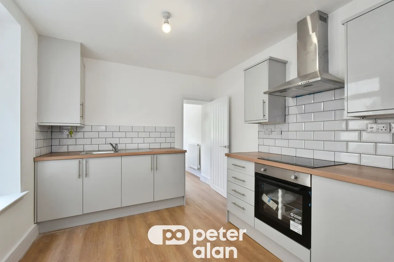 Tucker Street, Neath, SA11, photo 12