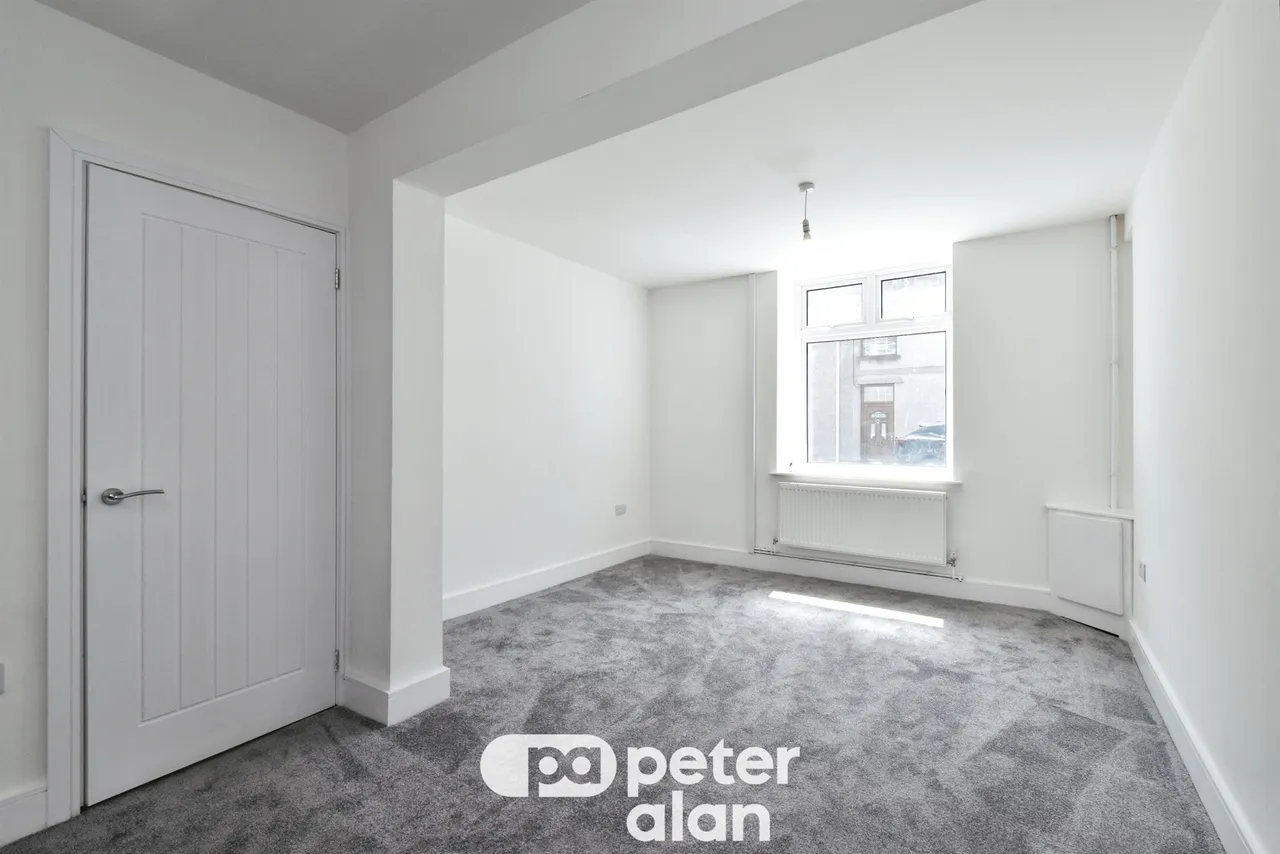 Tucker Street, Neath, SA11, photo 18