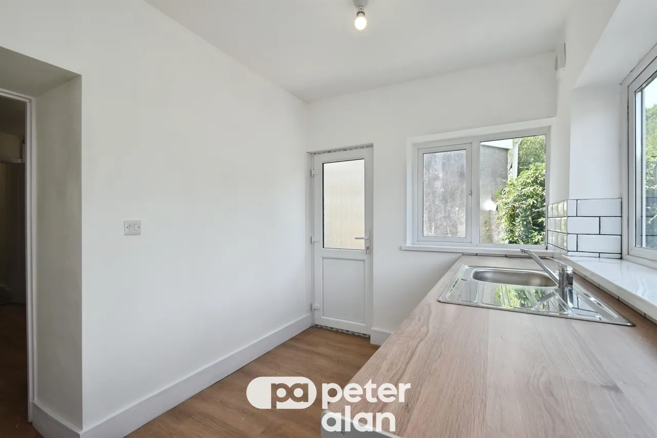 Tucker Street, Neath, SA11, photo 9