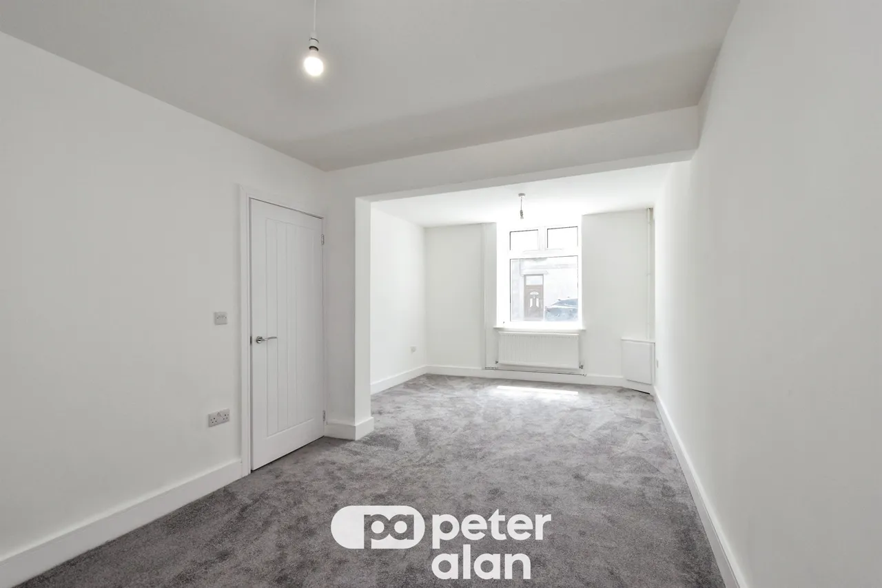 Tucker Street, Neath, SA11, photo 7