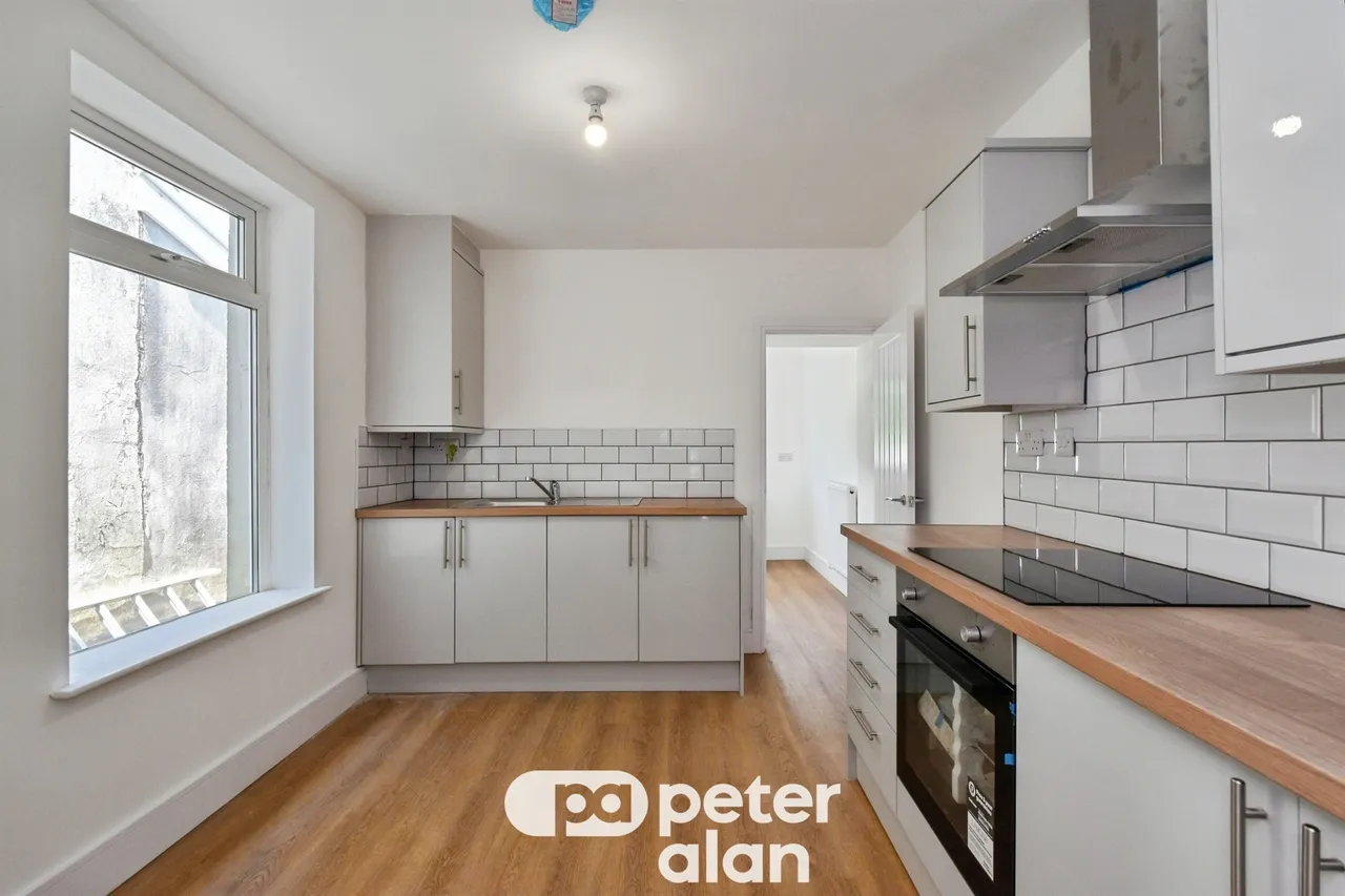 Tucker Street, Neath, SA11, photo 11
