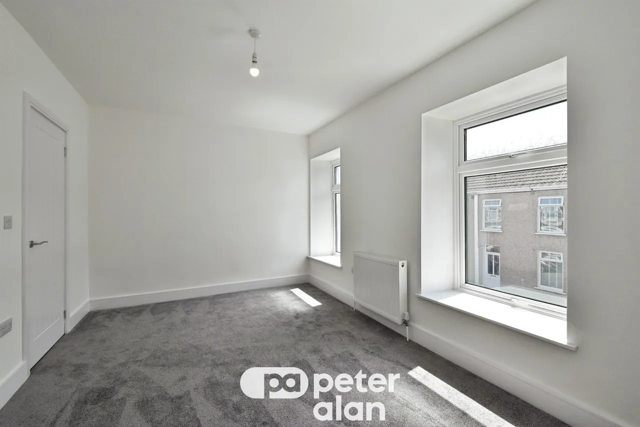 Tucker Street, Neath, SA11, photo 17