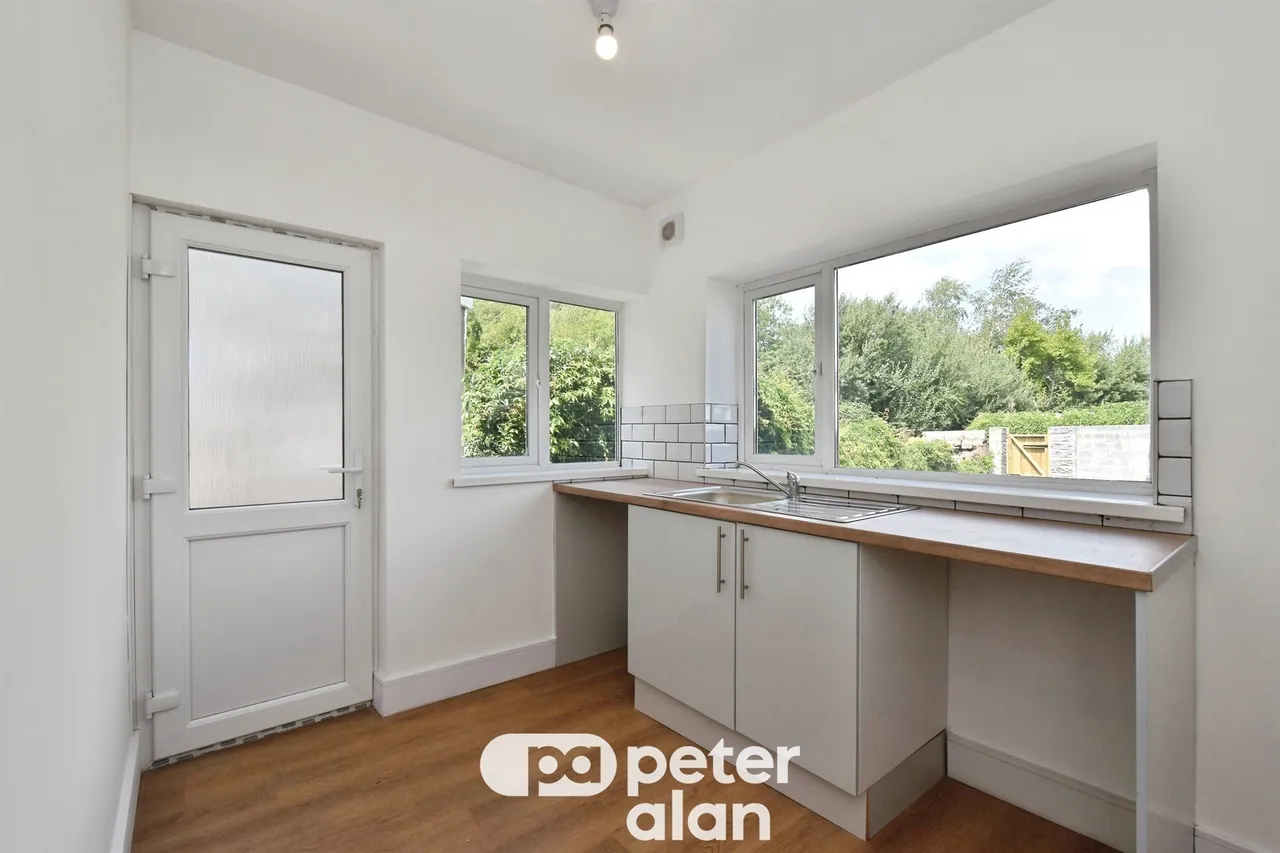 Tucker Street, Neath, SA11, photo 19