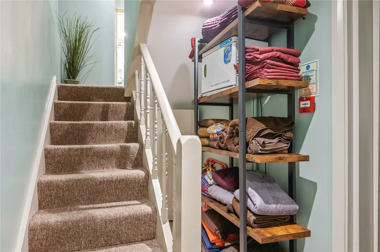 Upper Street, Angel, N1, photo 6