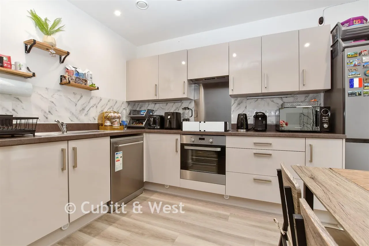 London Road, Wallington, SM6, photo 3