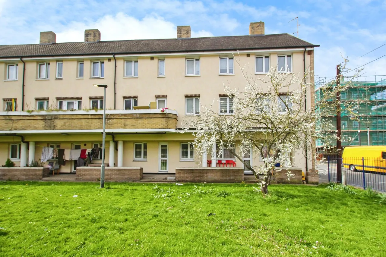 Gibson Close, London, E1, photo 19