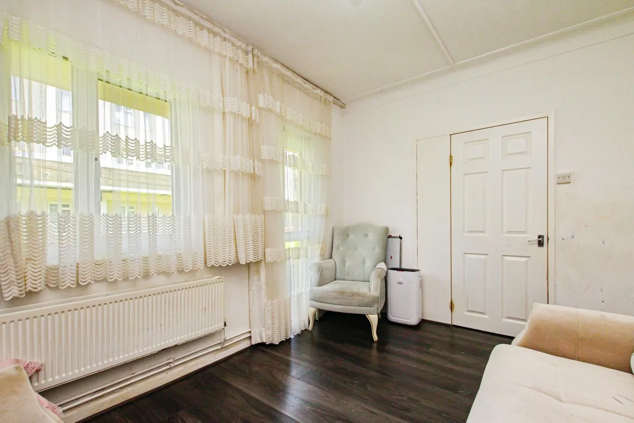 Gibson Close, London, E1, photo 4
